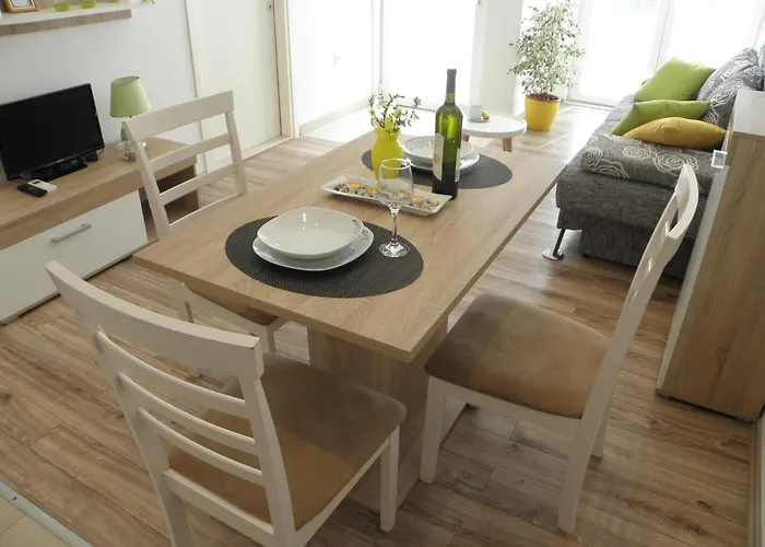 Apartment Near Center,Beach,Bus +Free Parking