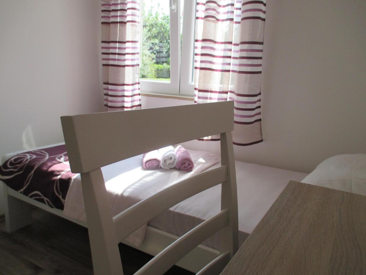 Near Center,beach,bus +free Parking Appartement Zadar